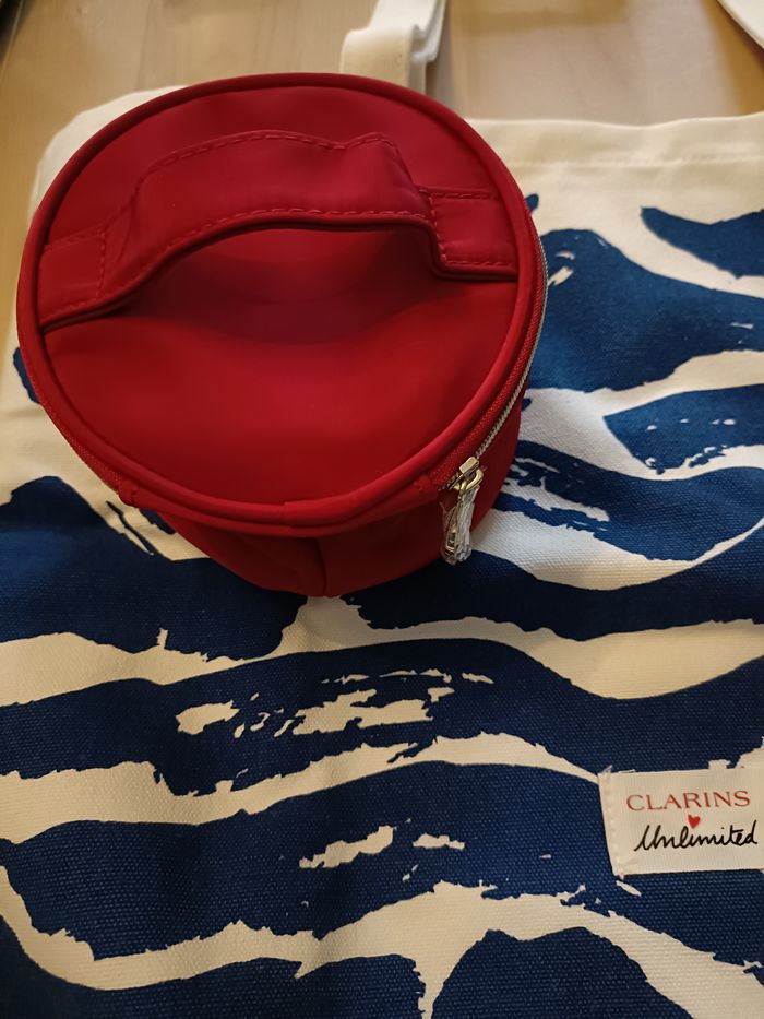 TOTE BAG ET TROIS POCHETTES CLARINS - photo numéro 2