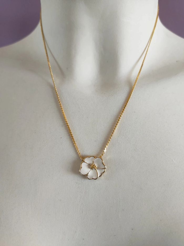 Collier fleur doré - photo numéro 4