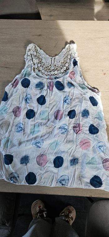 Débardeur blanc avec gros points et dentelle, taille 44/46
