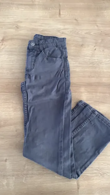Jean gris brun Kiabi 7 ans