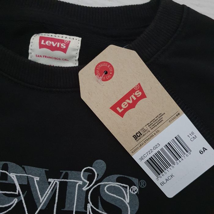 Sweat noir fille. 6 ans. Levi's. Neuf - photo numéro 2