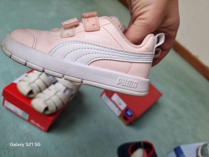 Lot de deux paires de chaussures taille 23 Puma et Kickers - photo numéro 2
