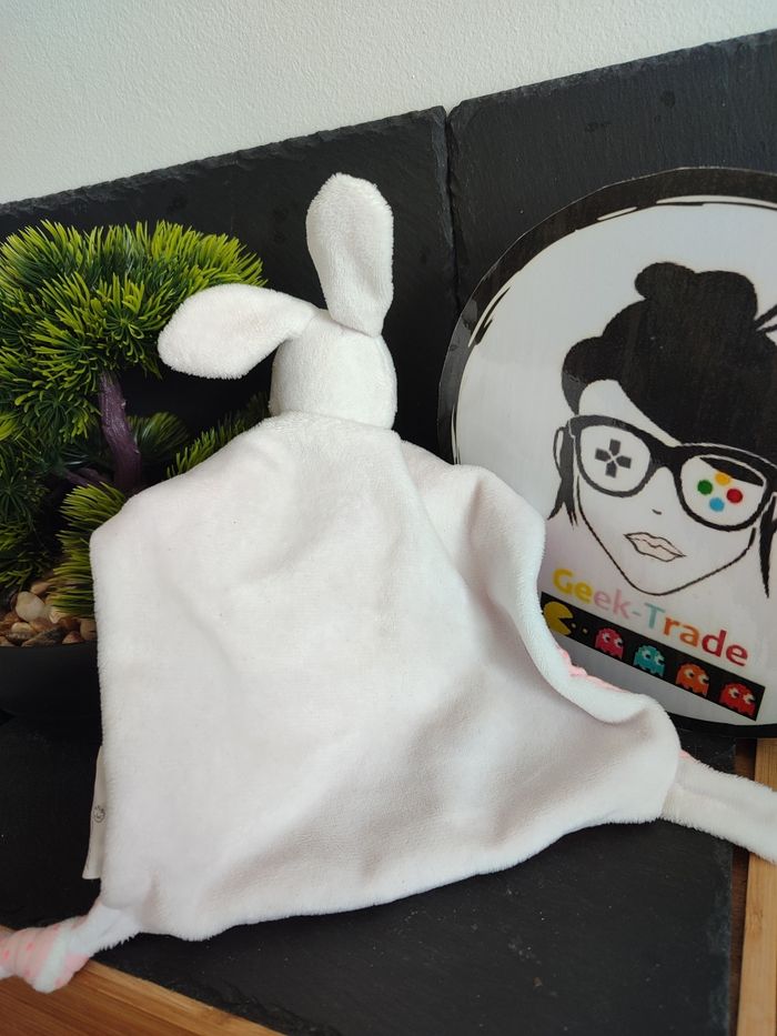 Doudou plat lapin blanc rose pois kidiliz point noeud carré DD003132 - photo numéro 2