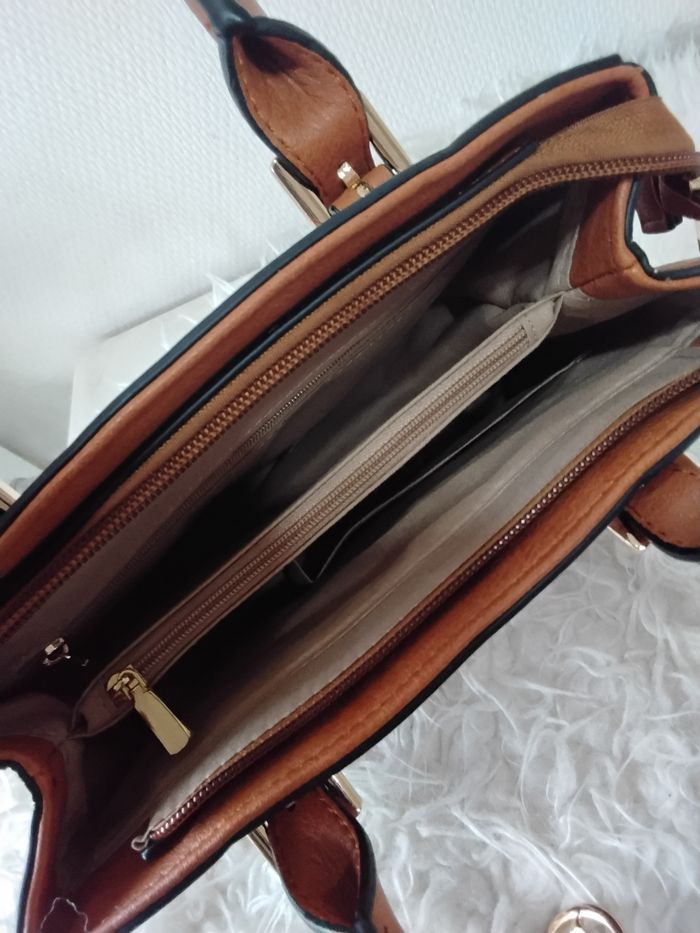 Sac à main 👜 élégant couleur camel parfait état - photo numéro 8