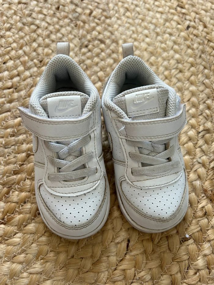 Basket bébé Nike force 1