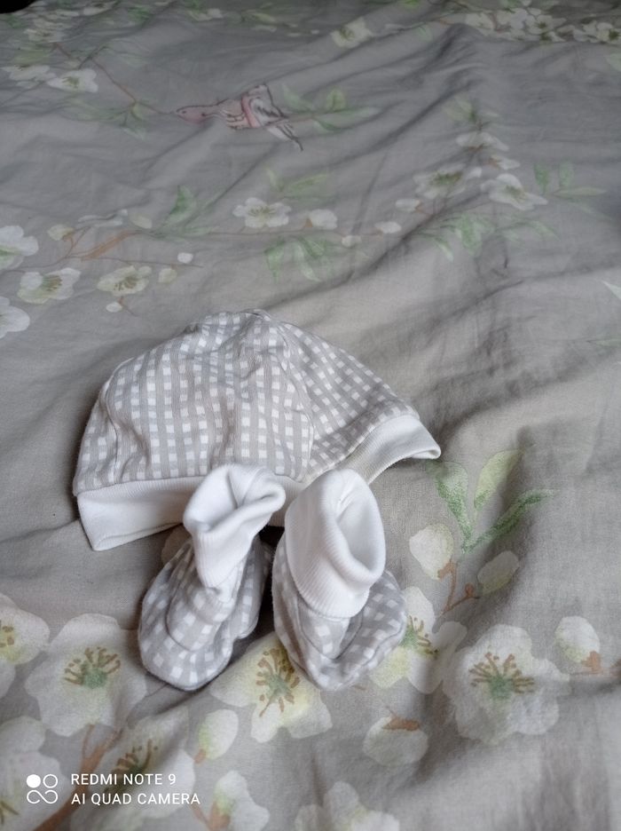 Lot de chaussons et bonnet vichy gris/blanc
