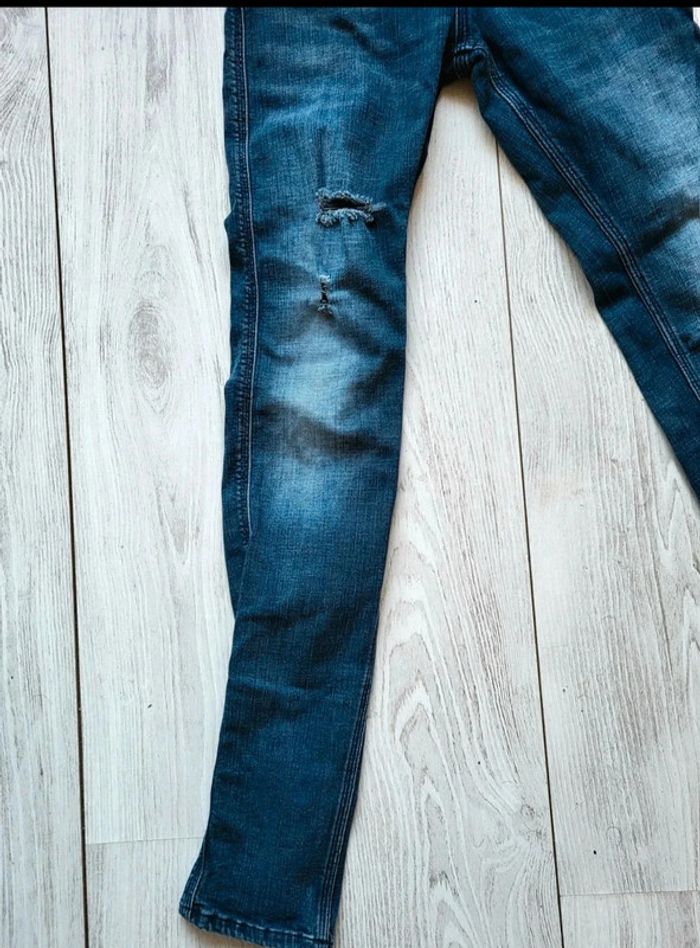 Jean H&M Homme Tech Stretch – Taille 38 FR – coupe slim déchirée – denim bleu extensible - photo numéro 2