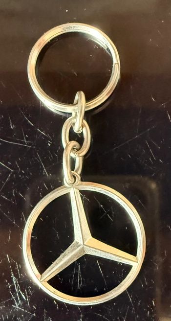 Porte clé Mercedes