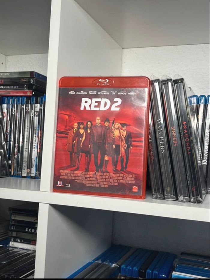 Red 2 Blu-ray