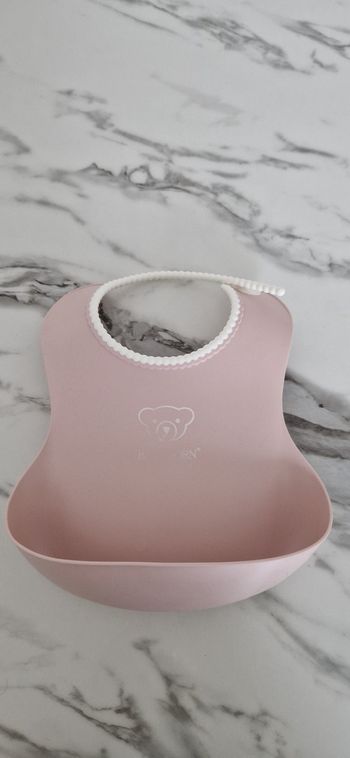 Bavoir avec récupérateur