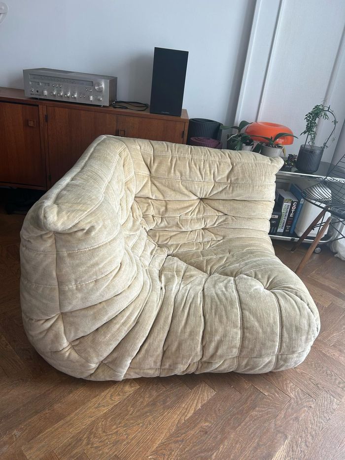 Canapé d’angle TOGO Ligne Roset Michel Ducaroy vintage velours beige 1970