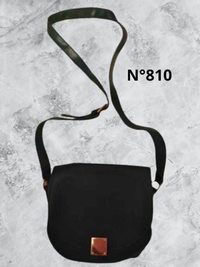 N°810 Sac à main vert sapin.