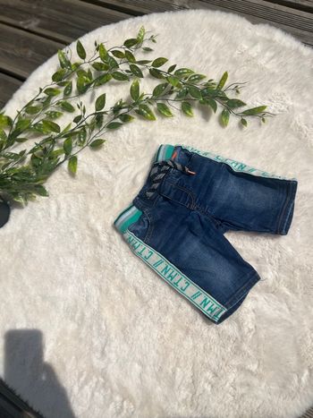Short en jean en 18 mois