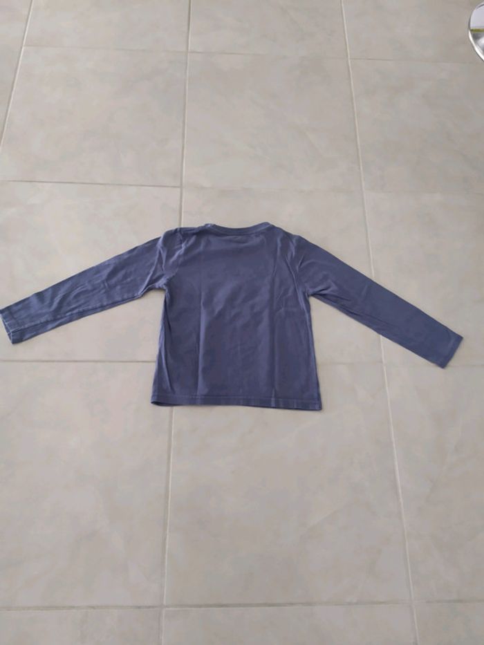 Tee-shirt manches longues garçon 8 ans - photo numéro 4