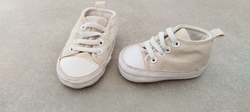 Basket beige 0/6 mois