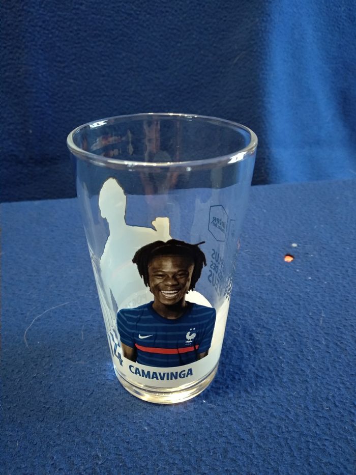 Verre Au plus près des Bleus FFF Intermarché Arc International - photo numéro 3