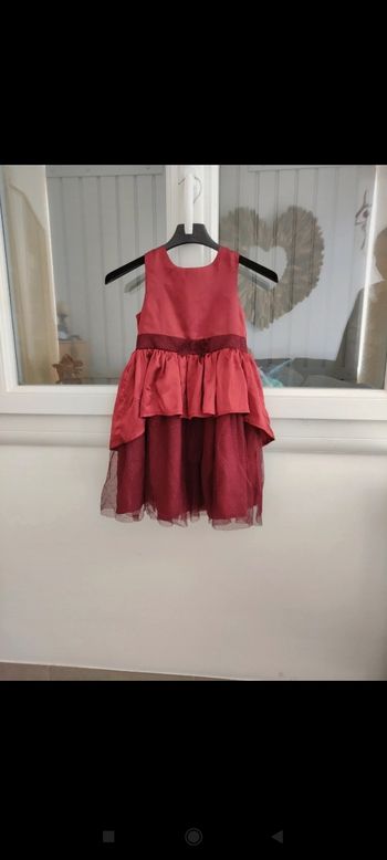 Robe fille tenue de fête couleur bordeaux avec tulle et paillettes taille 5 ans Neuf sans étiquette