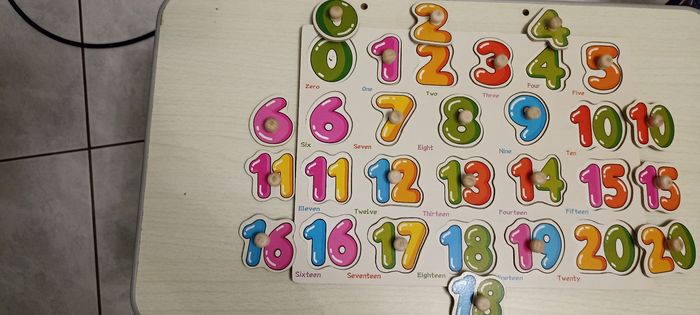Puzzle en bois les chiffres - photo numéro 2