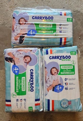 3 paquets de couches carryboo taille 4+
