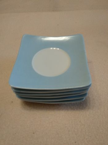 6 sous tasses carrées