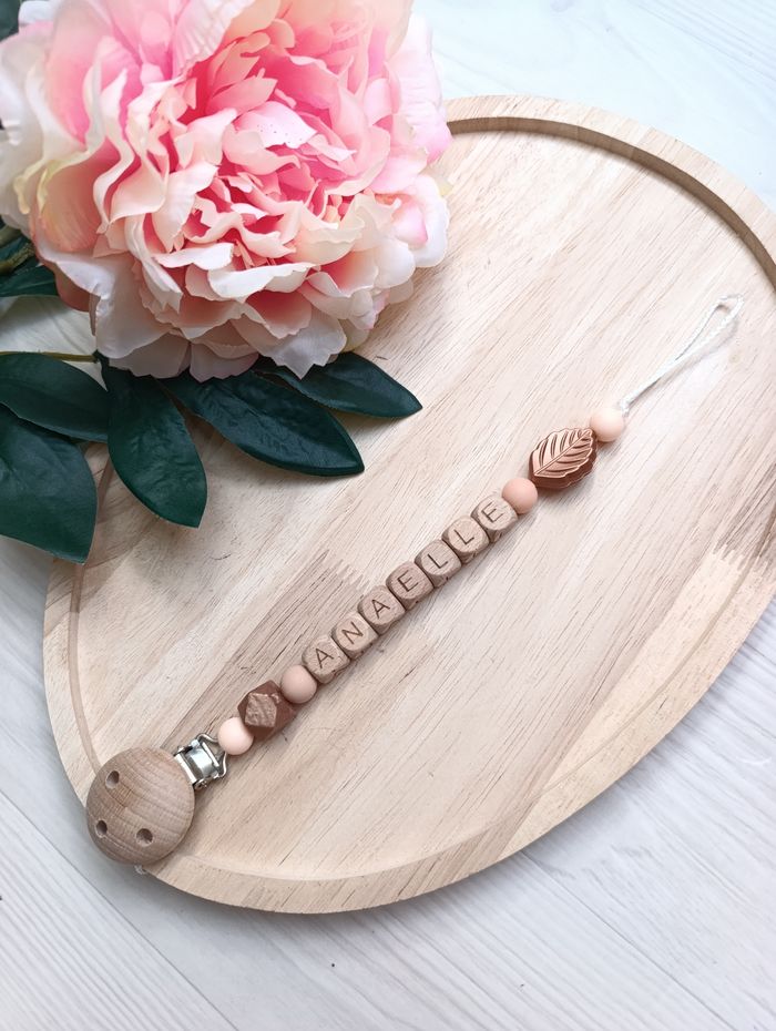 Attache tétine personnalisée