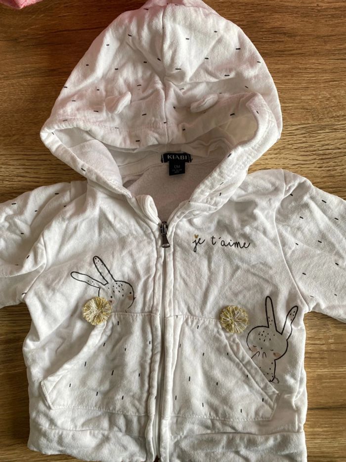 Gilet à capuche taille 12 mois