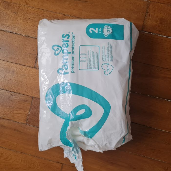 Couches pampers Taille 2