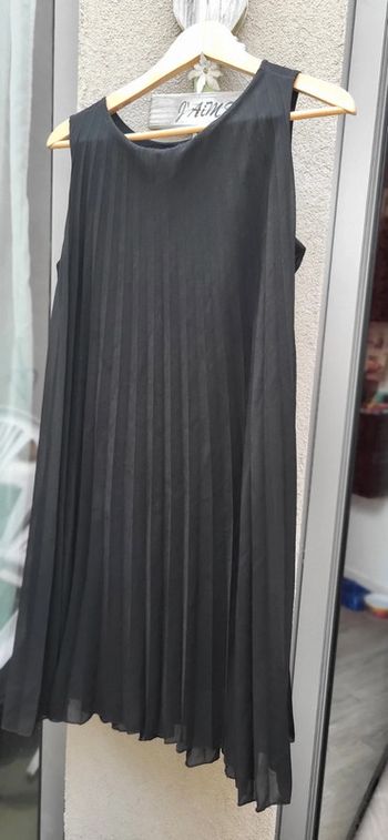 Robe noire légère