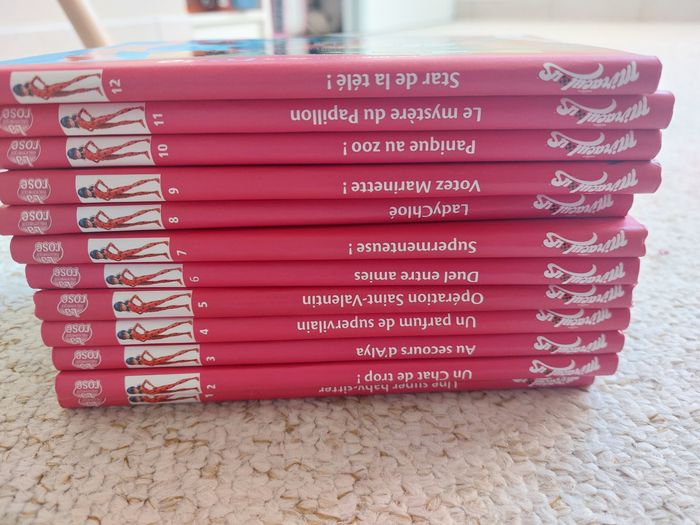 Lot livres miraculous n⁰1 à 12 - photo numéro 2