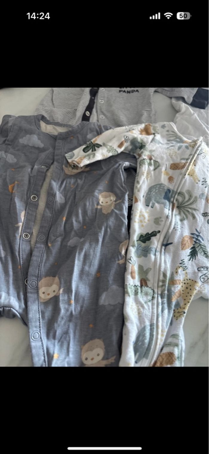 Pyjamas 3 mois - photo numéro 2