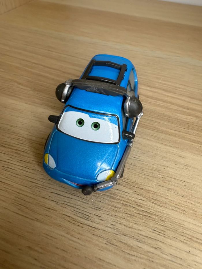 Voiture cars Chuck choke Disney pixar - photo numéro 2