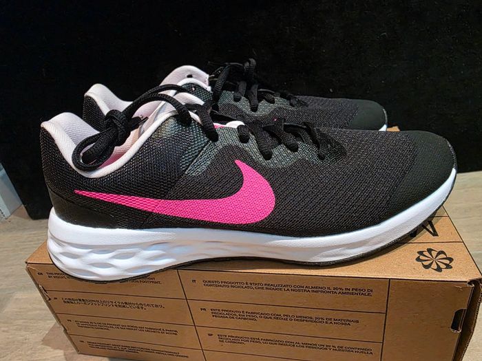 Nike Révolution 40 Neuves