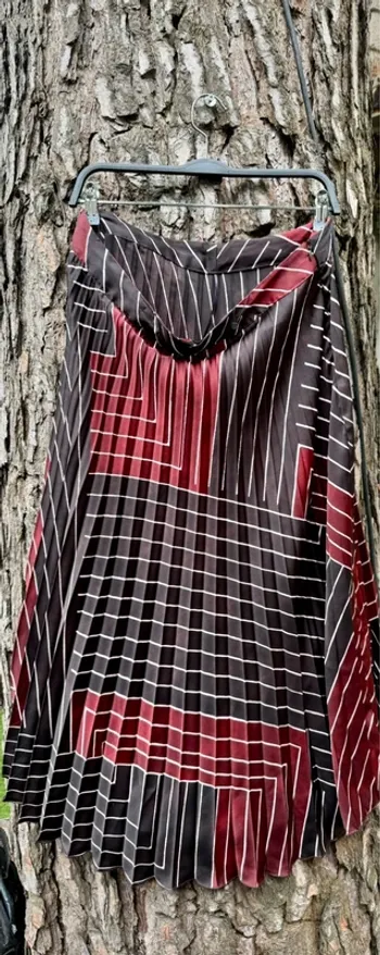 Jupe légère plissée  longue mango taille xl l