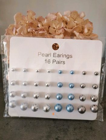16 paires de boucles d'oreilles neuve