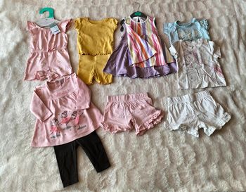 Lot de vêtements bébé fille