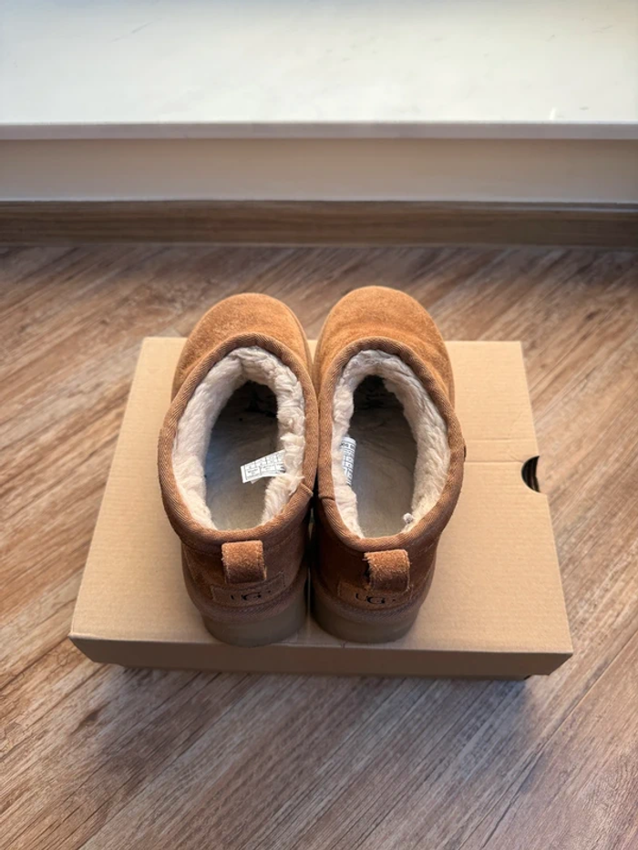UGG Boots Classic Mini Chestnut taille 40 - photo numéro 2