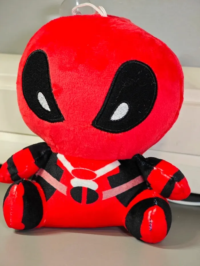 Peluche Deadpool 16cm neuve - photo numéro 4