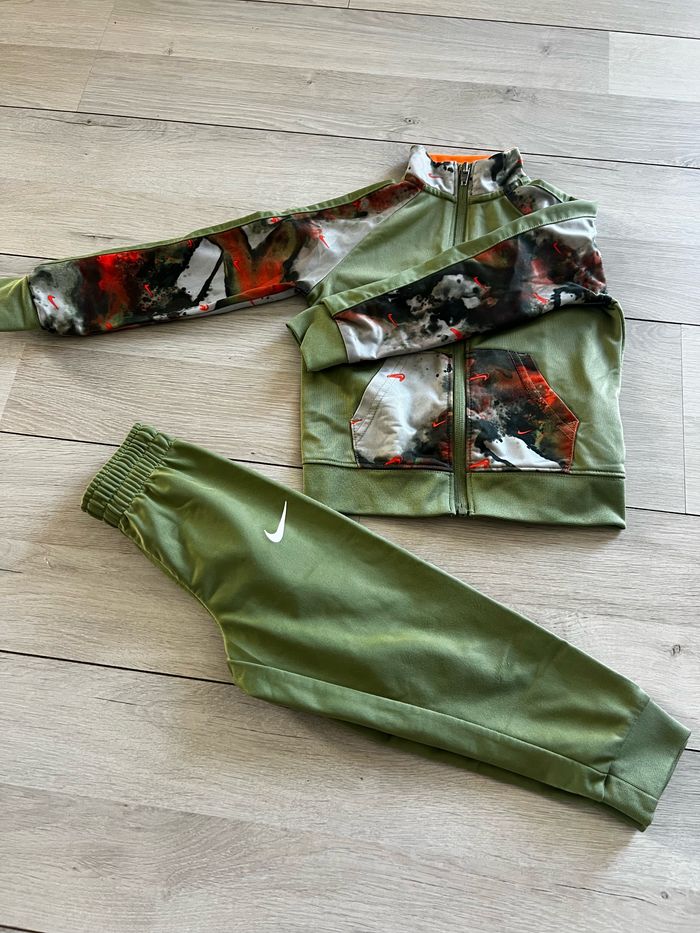 Ensemble Nike - photo numéro 4