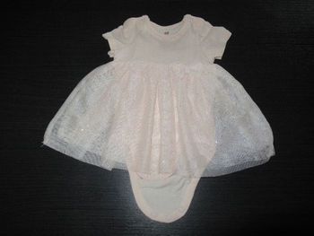 Robe en tulle (tutu) avec bodie intégré H&M 1 mois comme neuve