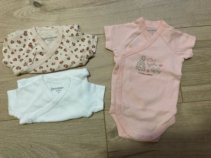 Lot bodies neufs 1mois