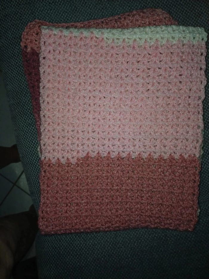Jolie écharpe pour l'hiver fait main au crochet - photo numéro 6