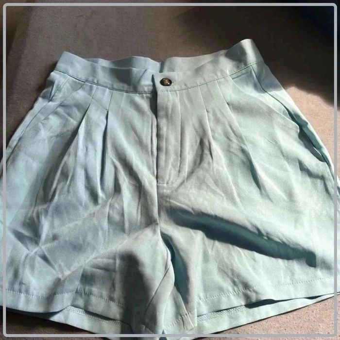 Short  taille  36 - photo numéro 3