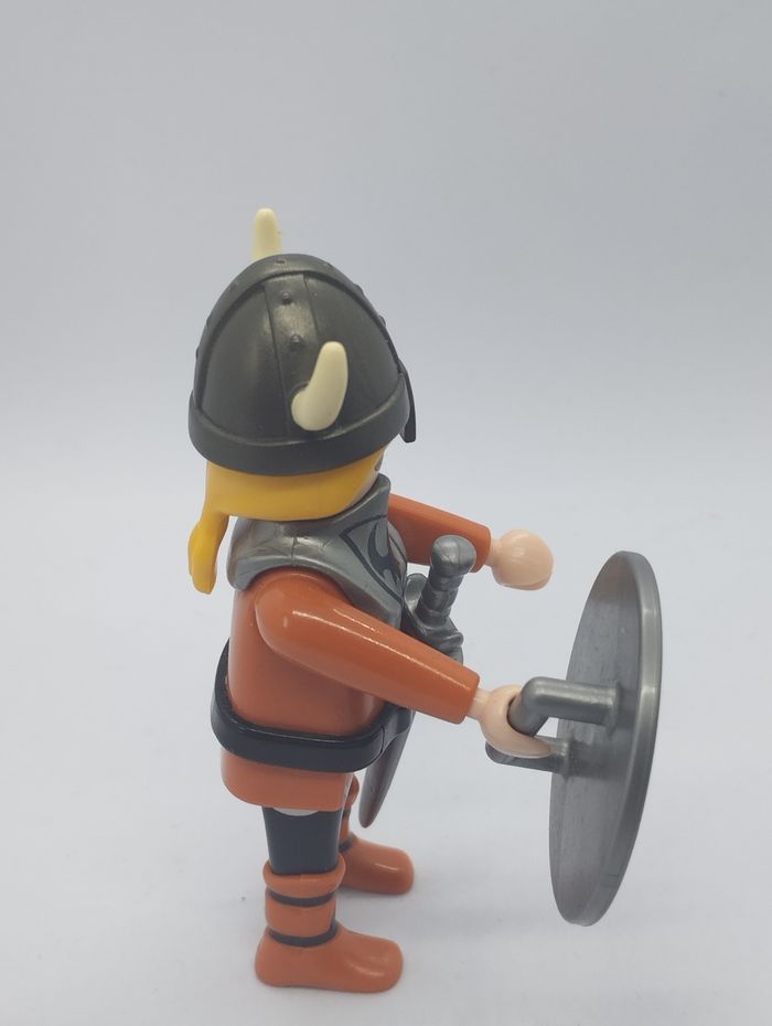 Playmobil guerrier Viking à l'épée - photo numéro 2