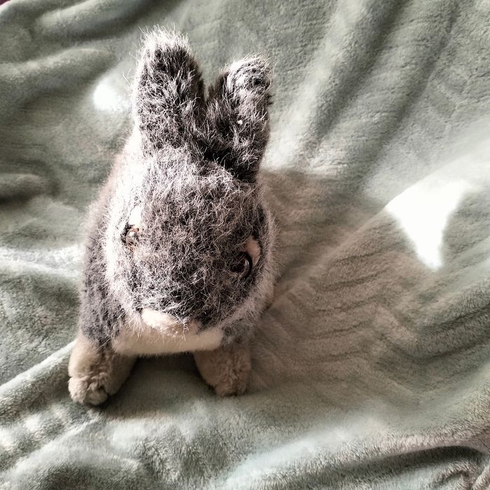 Lapin gris en peluche, marque Gipsy - photo numéro 2