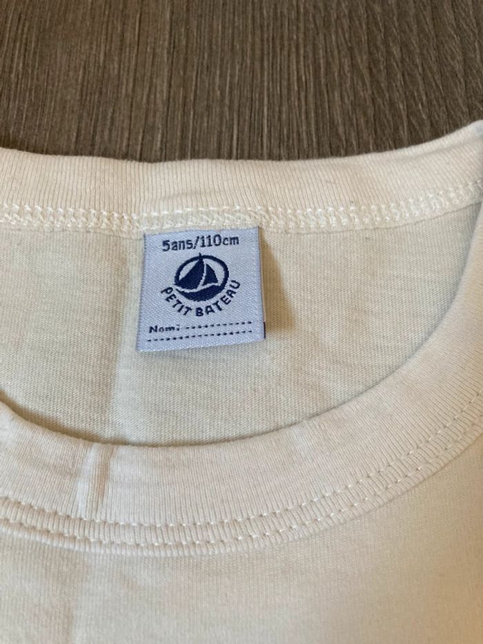 T-shirt Petit Bateau 5 ans - photo numéro 3