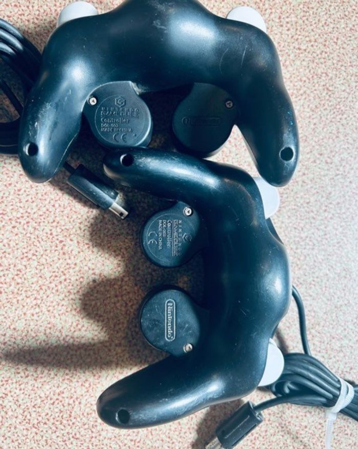 Nintendo Gamecube Noir 2 Manettes - photo numéro 6
