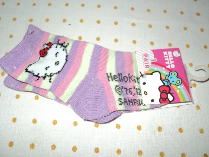 2 paires chaussettes Hello Kitty  6/12 mois NEUVE