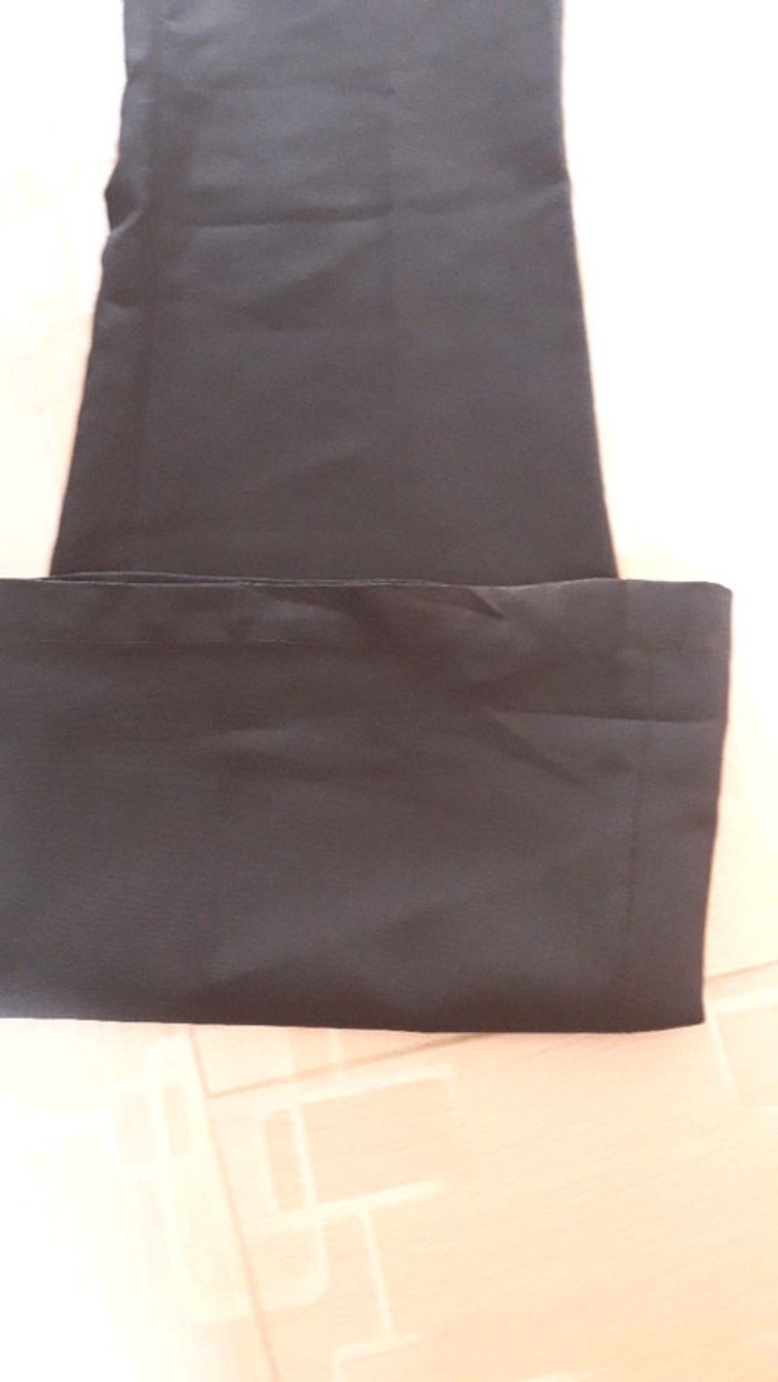 Pantalon noir de chez Jennifer - photo numéro 4