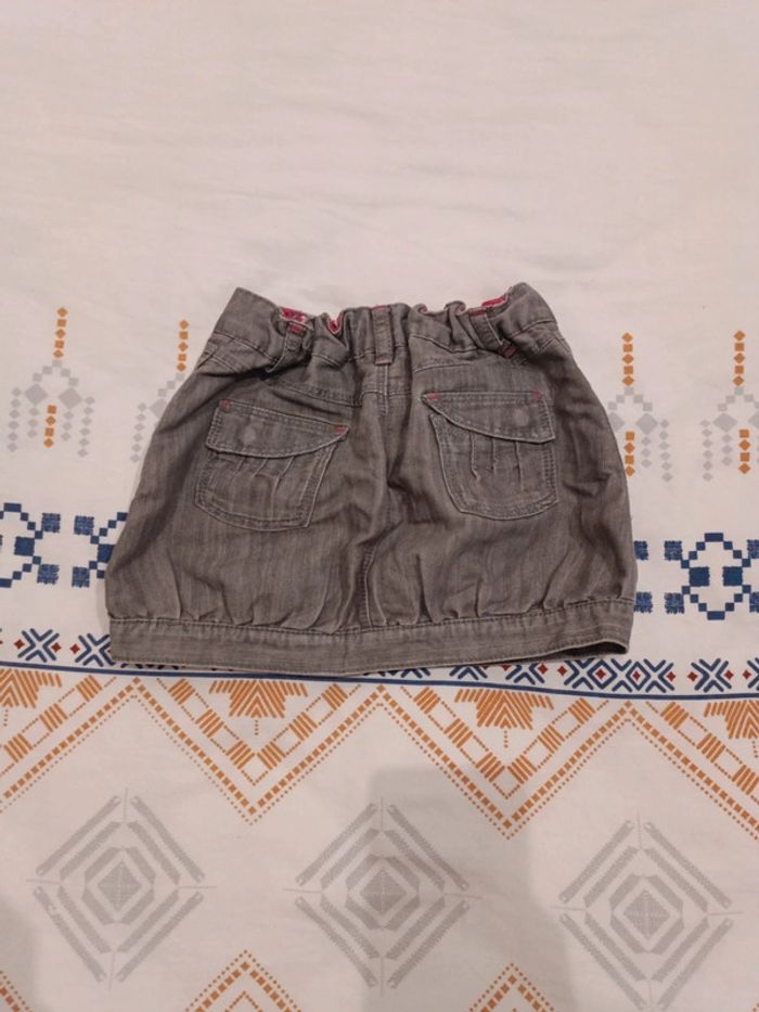 Jupe grise avec motifs multicolores 5 ans - photo numéro 2