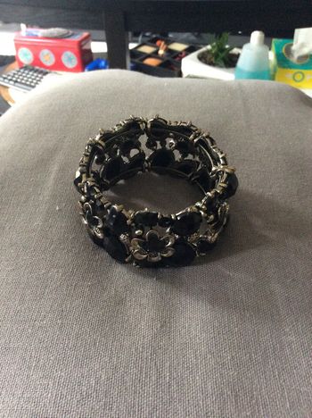Bracelet fleurs noires